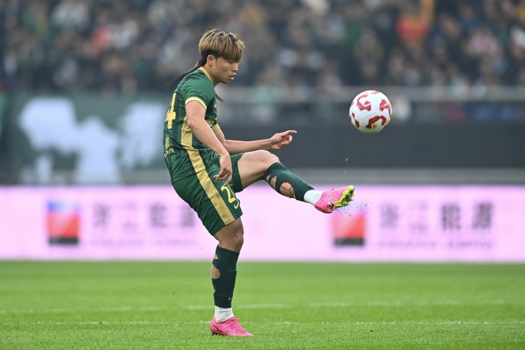 記者:浙江隊昨晚抵達武漢備戰(zhàn)客戰(zhàn)三鎮(zhèn) 對手收到FIFA轉(zhuǎn)會禁令